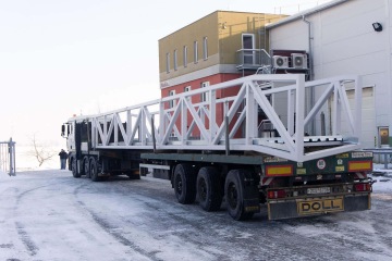 Ocelová lávka pro projekt multifunkční budovy společnosti Realtoria – s délkou 20 metrů a hmotností převyšující 6 tun.