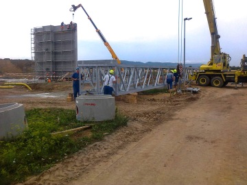 Ocelové příhradové konstrukce pro stožáry a břevna rozvodny a transformátorovny v Prosenicích – projekt její rozšíření.