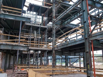 Revitalizace bývalé kotelny v areálu Waltrovka v pražských Radlicích na moderní administrativní centrum. Dodáno více než více než 90 tun nových ocelových konstrukcí a více než 2000 m2 trapézových plechů pro stropní konstrukce.